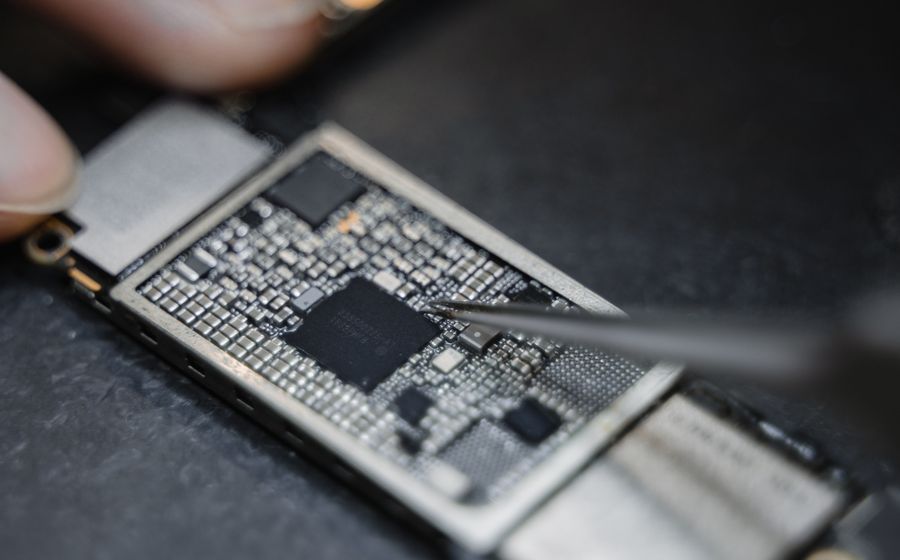 Charger HP Tidak Mengisi, Kenali Ciri Port dan IC Rusak